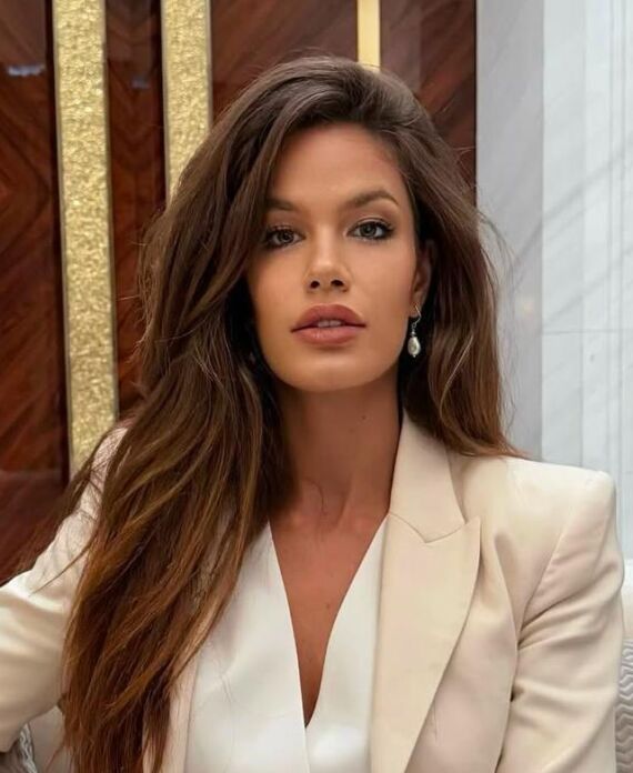 elle_watson